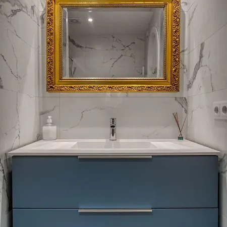 Always Easy I Bellas Artes *